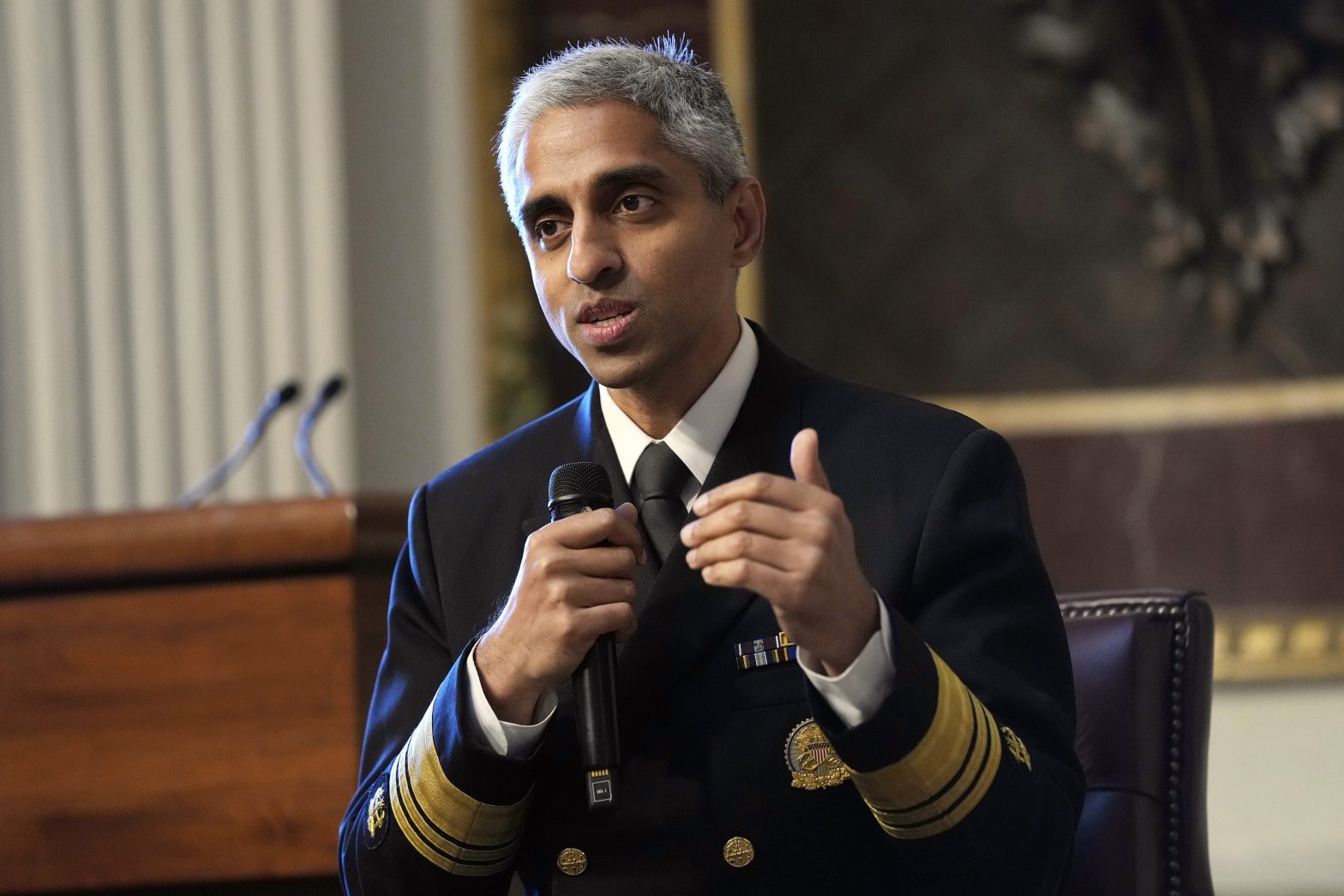 Surgeon General Asks Congress to Require Warning Labels for Social Media, Like Those on Cigarettes