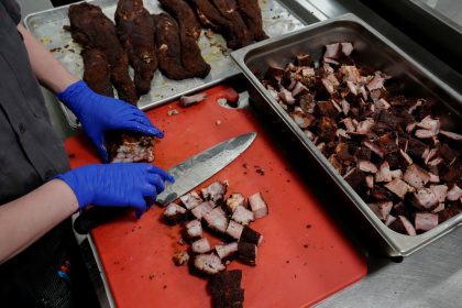 It’s Not Your Imagination. Men Really Do Eat More Meat Than Women, Study Says