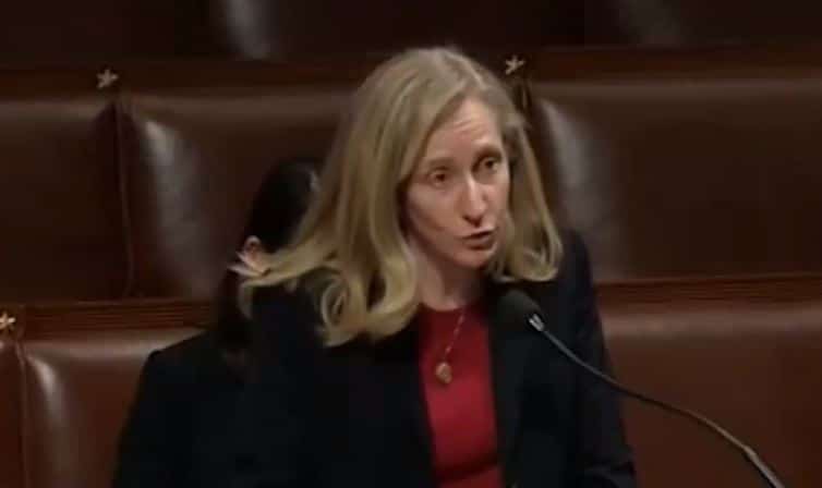 Spanberger Joins Call for Justification for ICE Policy Shift on Foreign Students