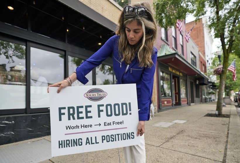 US Unemployment Claims Rise Third Straight Week to 362,000