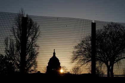 Police Planning to Reinstall Capitol Fence Ahead of Rally