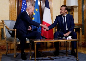 Biden Tells Macron US ‘Clumsy’ in Australian Submarine Deal