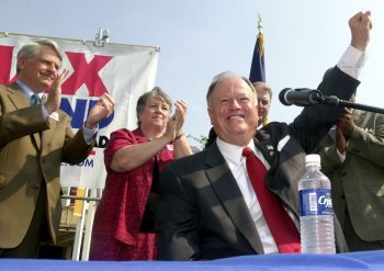 Max Cleland, Who Went From Wounded Warrior to US Senate, Dies