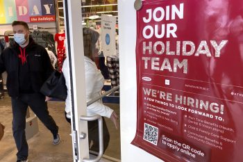US Jobless Claims Drop Seventh Straight Week to 268,000