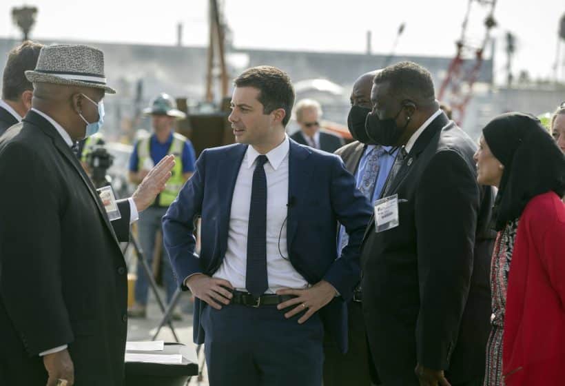 Buttigieg Doles Out $241M to US Ports to Boost Supply Chain