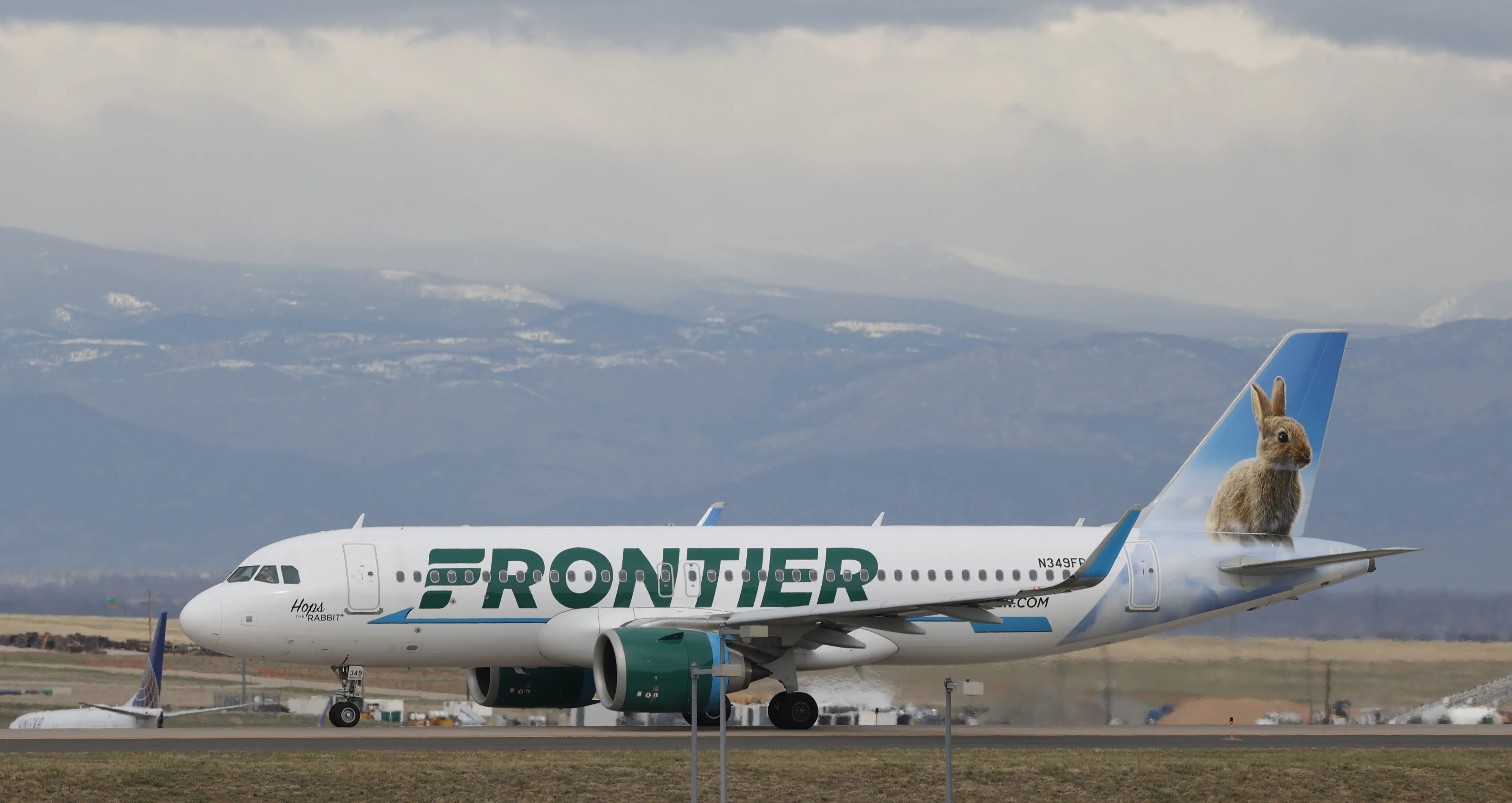 Frontier Airlines Buying Spirit in $3B Low-Cost Carrier Deal