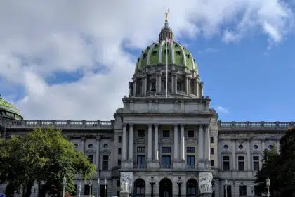 <strong></img>Pennsylvania Supreme Court Okays New Congressional District Map</strong>