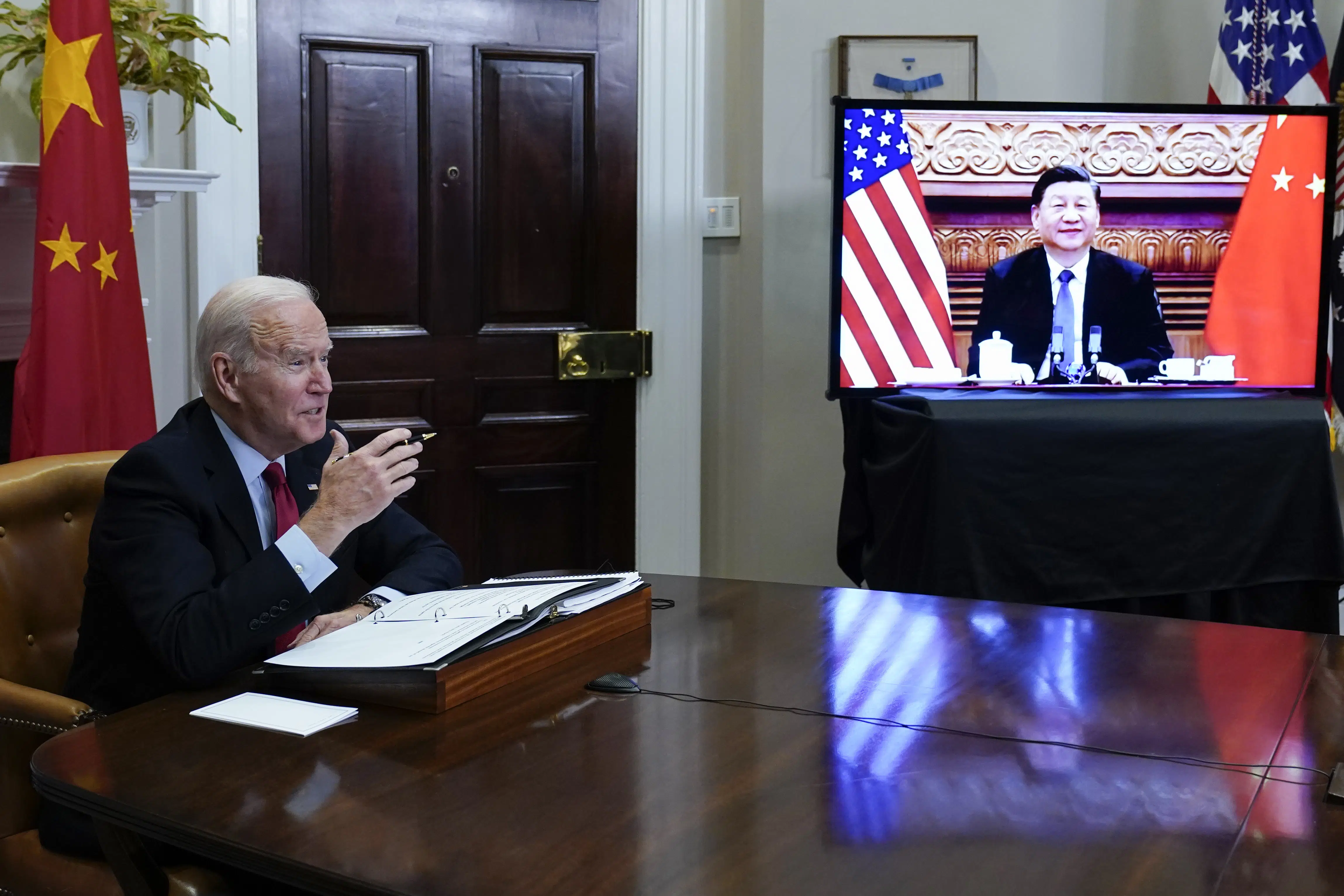 Biden Talks with China’s Xi, Aims to Press Him on Russia War