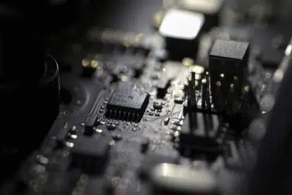 Congress Seeks Compromise to Boost Computer Chip Industry