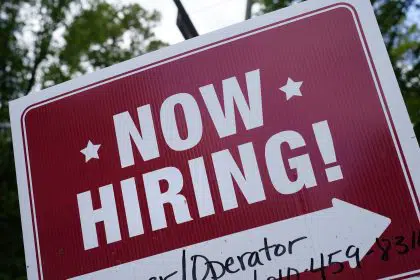 US Added 431,000 Jobs in March in Sign of Economic Health