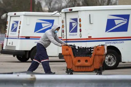 16 States That Want to Electrify USPS Fleet File Lawsuits