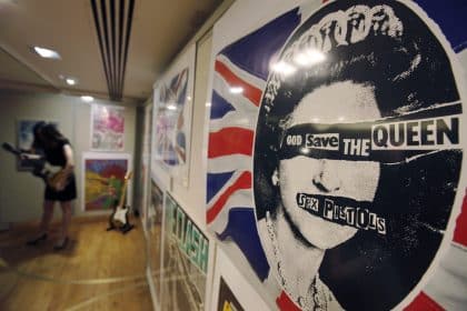 Sex Pistols Aim to Give Queen’s Jubilee a Touch of Punk