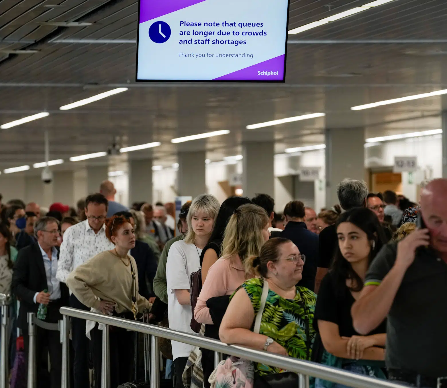 Airport Chaos: European Travel Runs into Pandemic Cutbacks