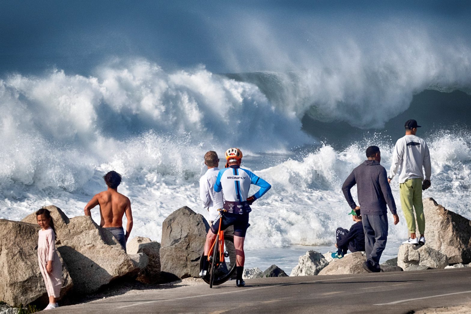 Huge Surf Pounds West Coast and Hawaii Flooding Some Low Lying