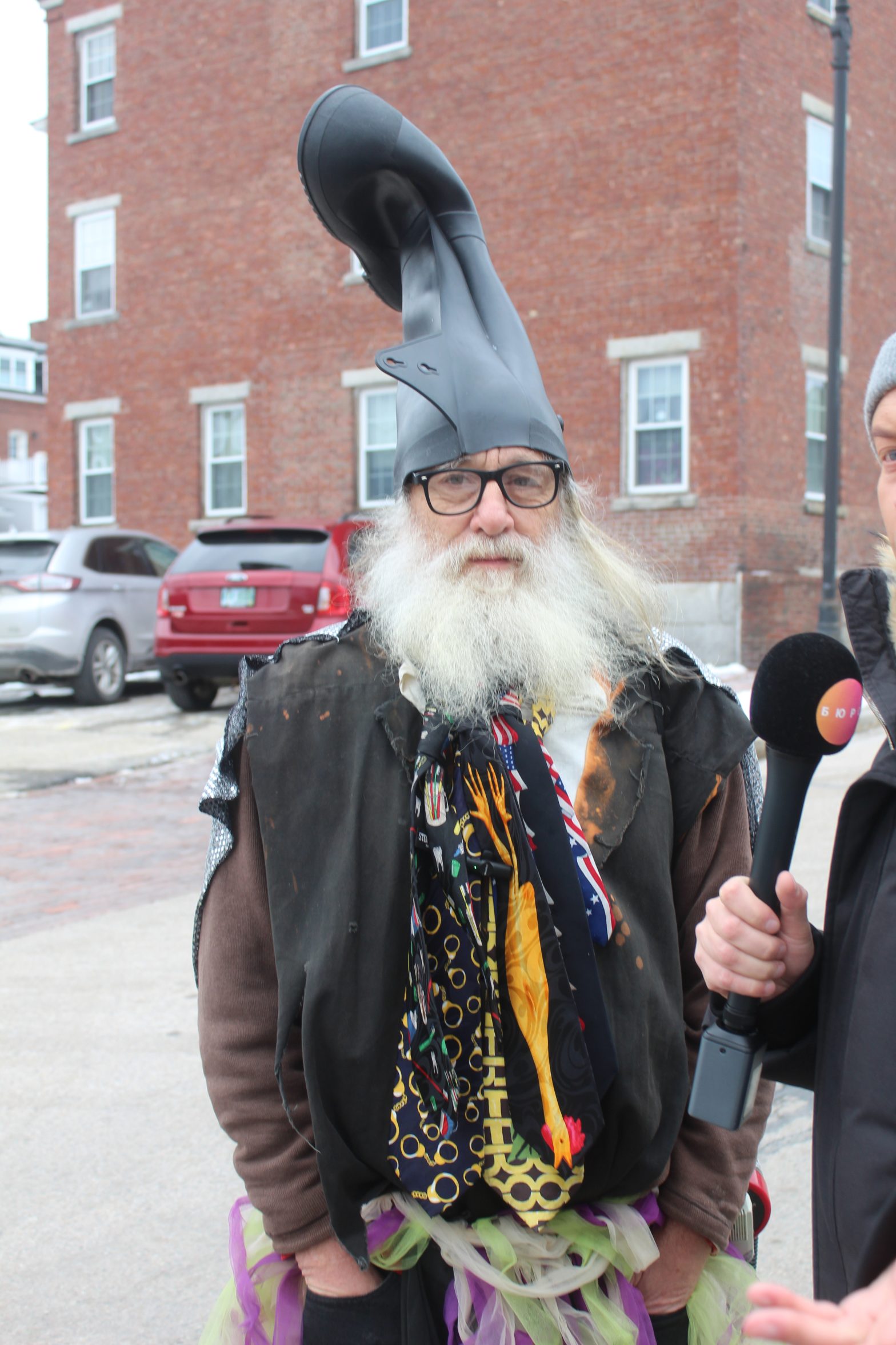 Boot-hatted satirist Vermin Supreme launches mock Senate bid