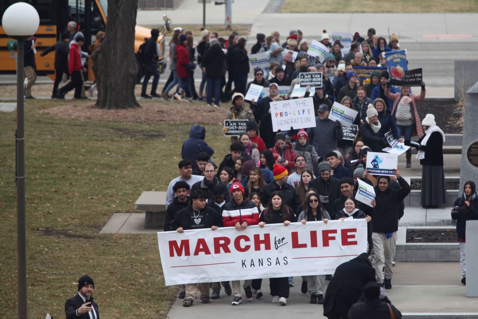 Kansas Supreme Court Strikes Down State Abortion Laws | The Well News ...